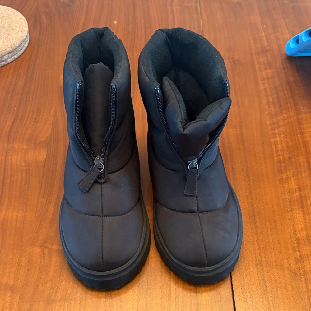 Gia Borghini Black Quilted Ankle Boot size 37.5